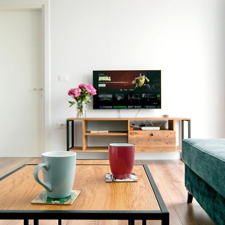 Urban Serenity City Skyline View Apartment 1 Тирана Экстерьер фото