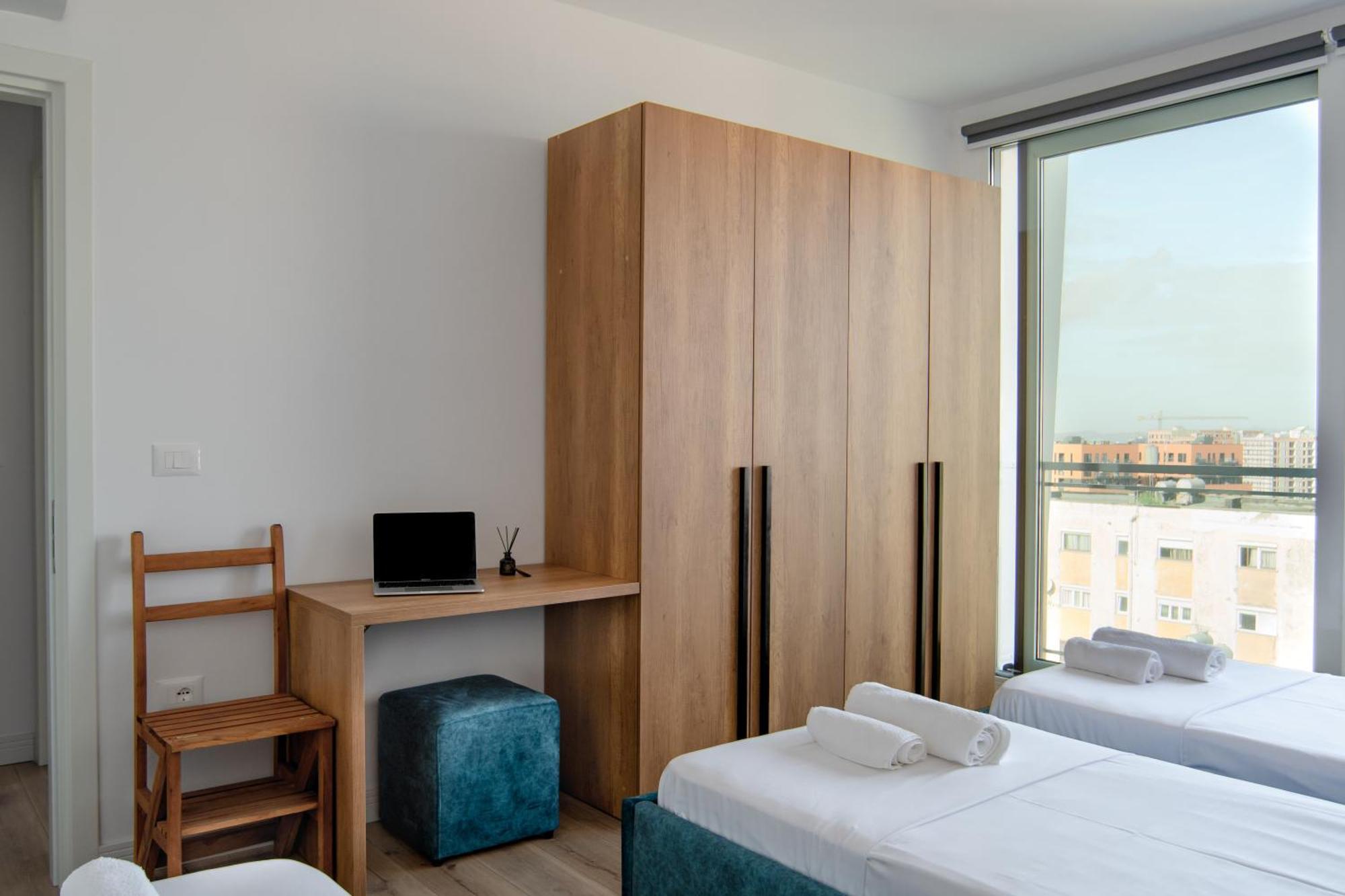 Urban Serenity City Skyline View Apartment 1 Тирана Экстерьер фото